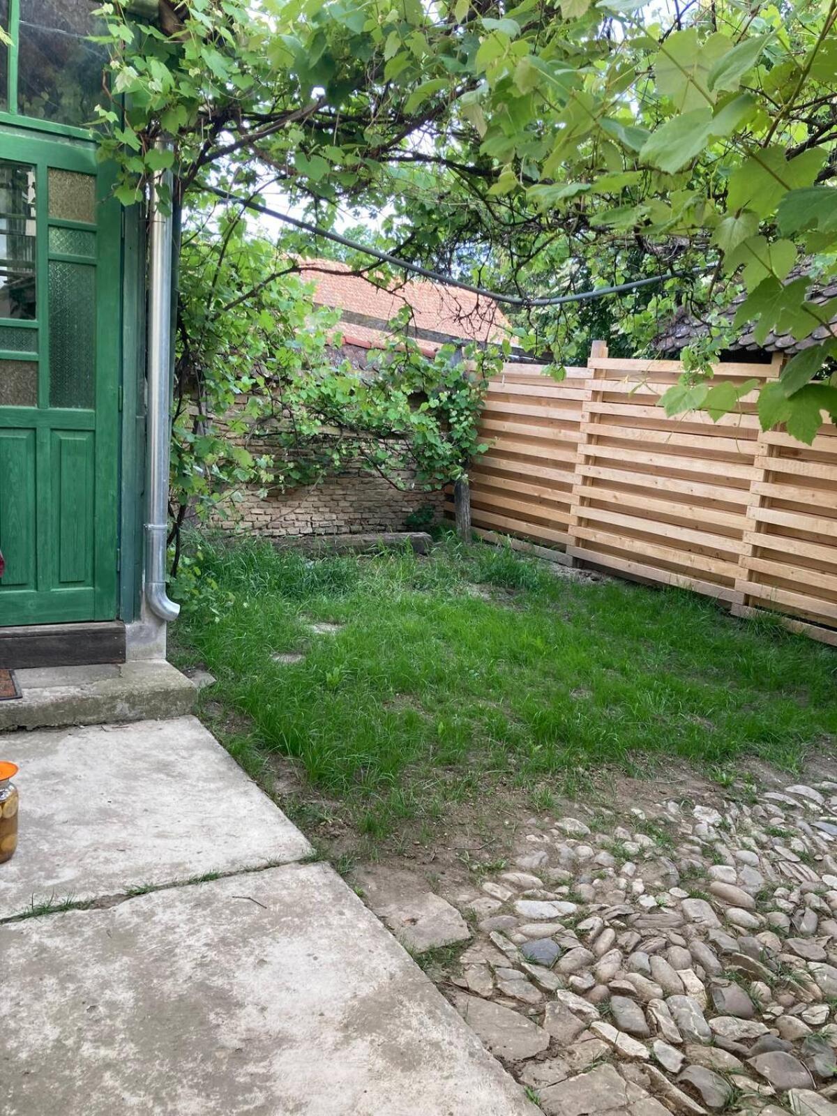 House By The Church - Entire House Crit Экстерьер фото